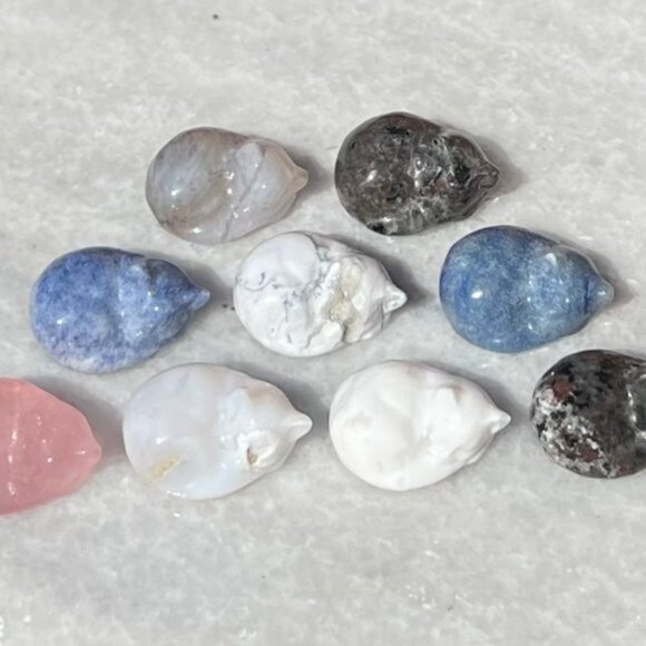 Cat Crystal Carving - Picture 4 of 7